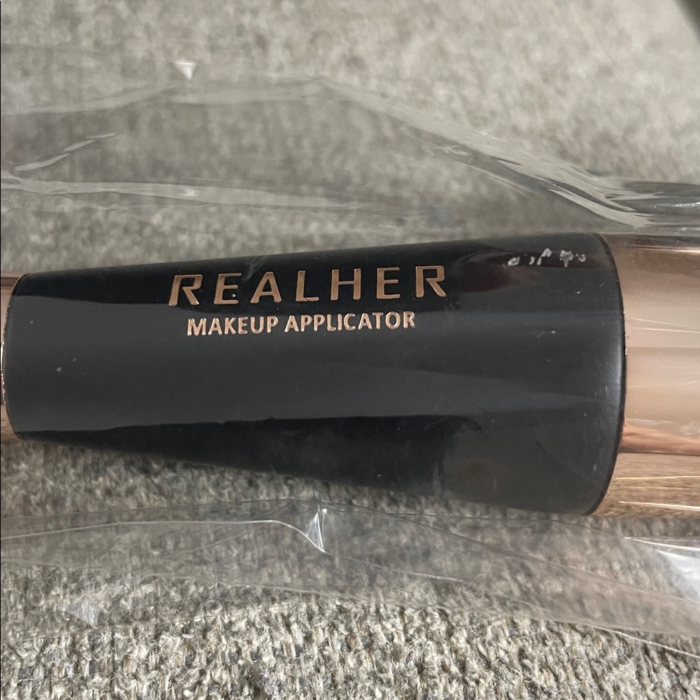 2/$20 RealHer Large Dual Head Makeup Brush Beauty Blender NWT - Picture 3 of 7